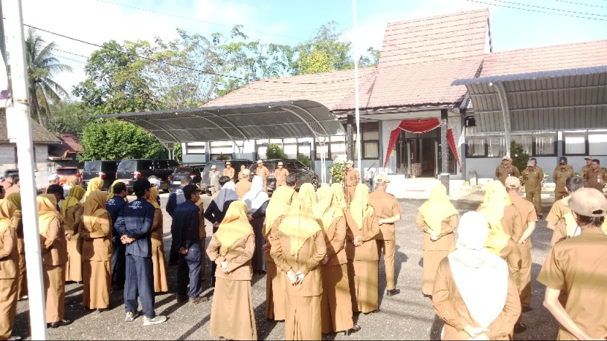 Camat Tanjung Pimpin Apel Gabungan, Ajak Perkuat Pelayanan Masyarakat
