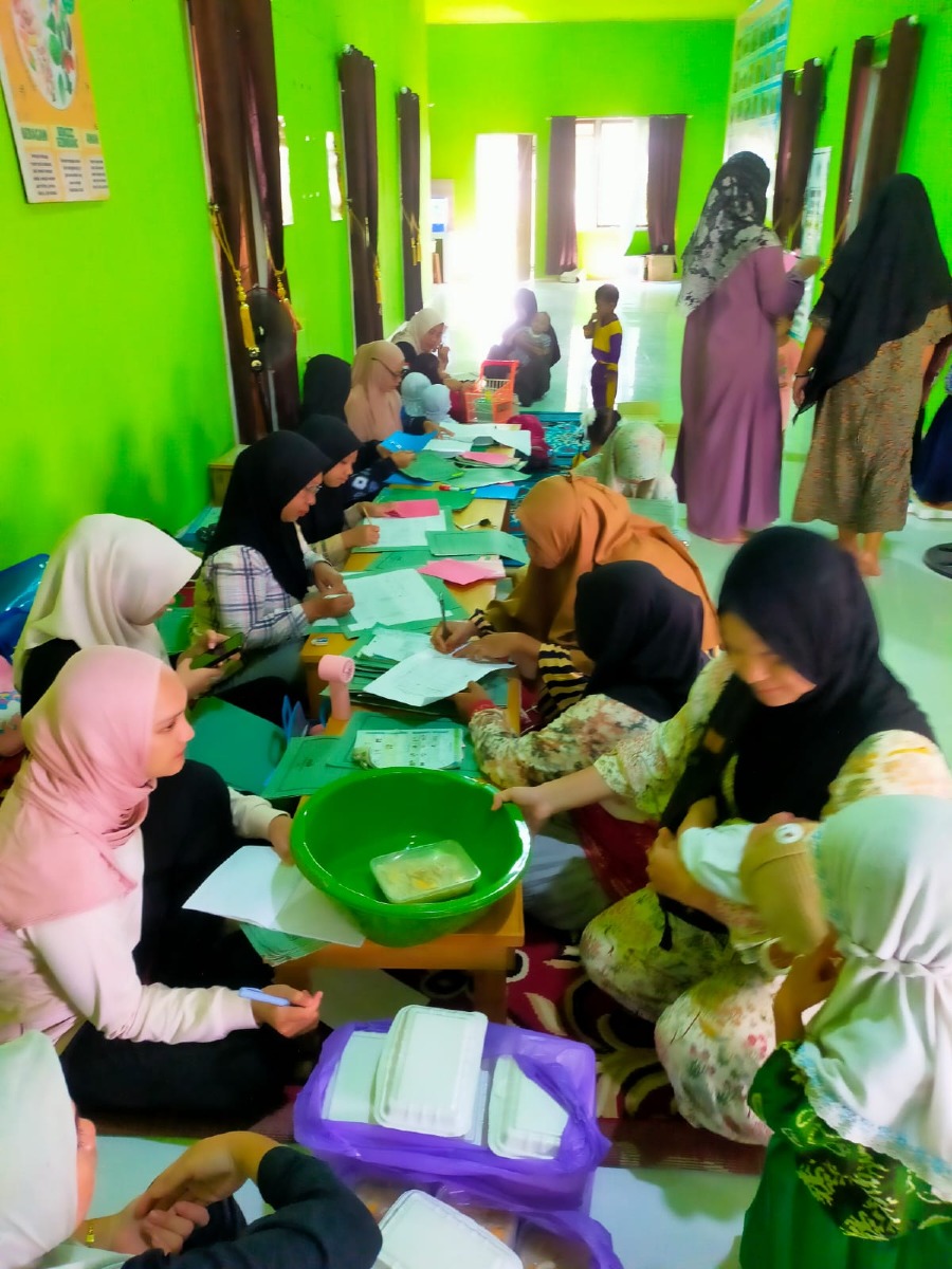 Posyandu 6 spm kenanga 2 juni desa Ampukung
