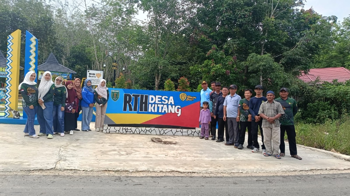 Kunjungan Kasi Pemerintahan Dan Tim Kecamatan Tanjung di RTH Desa Kitang