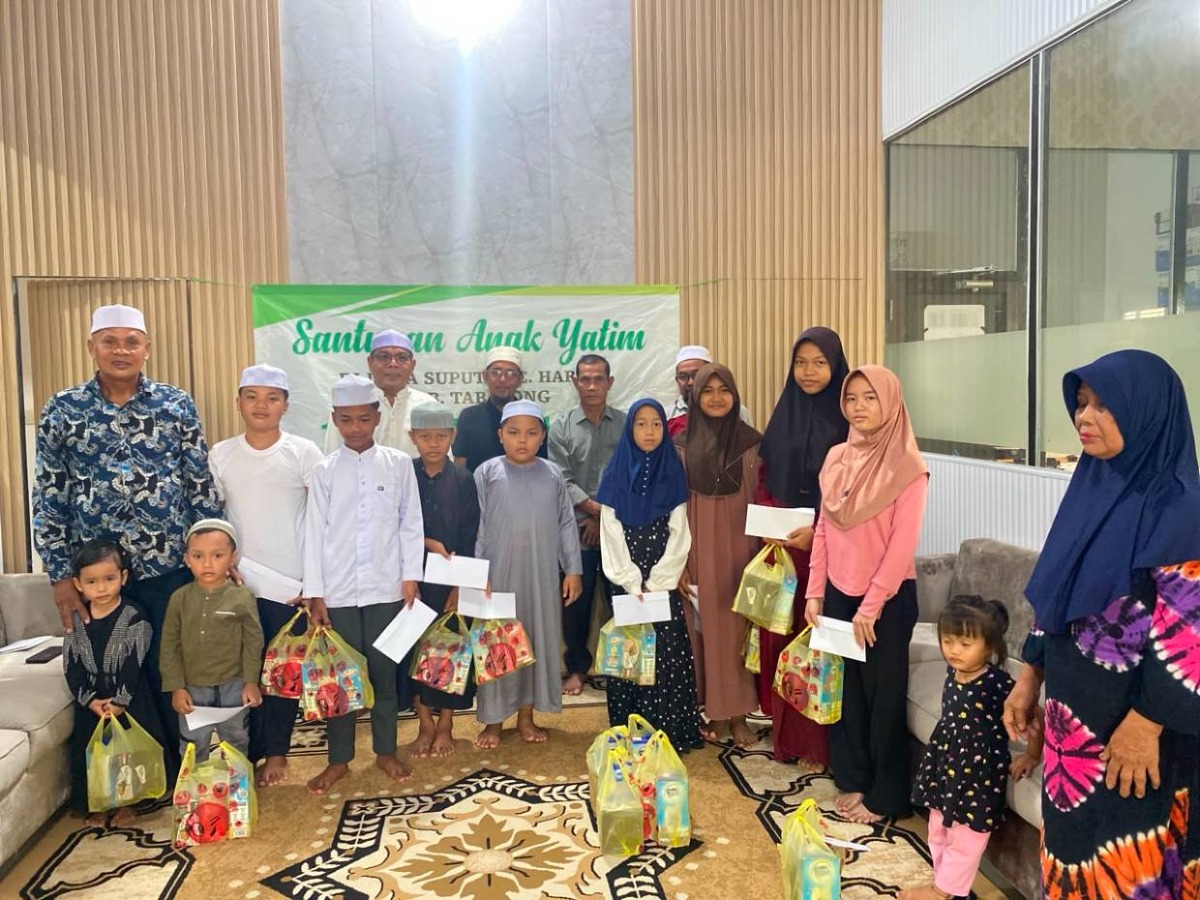 Salurkan Santunan untuk Puluhan Anak Yatim