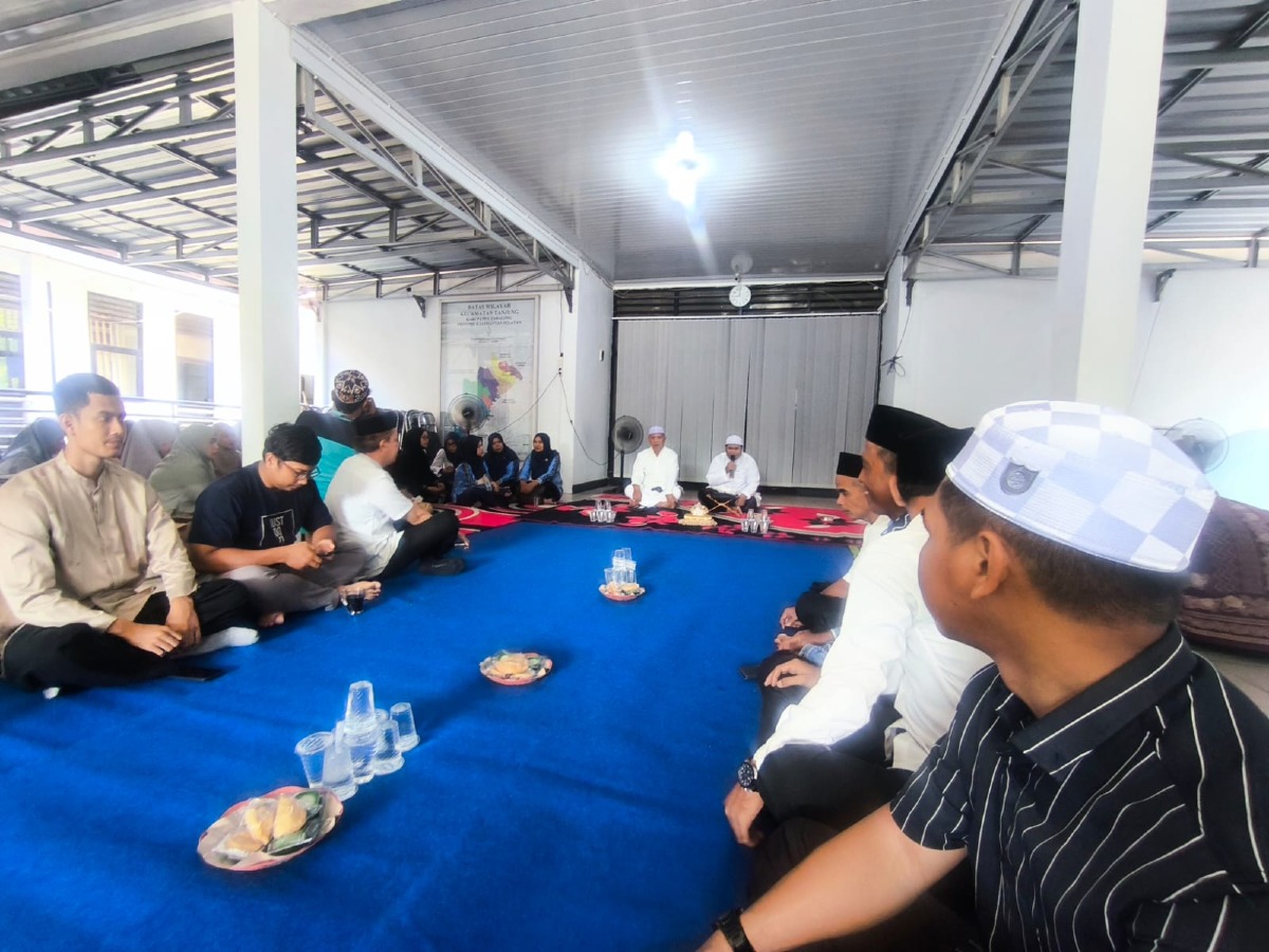 Pererat Silaturahmi dan Spritualitas, Aparat Desa Juai Hadiri Tausyiah Agama Bulanan di Kecamatan Tanjung