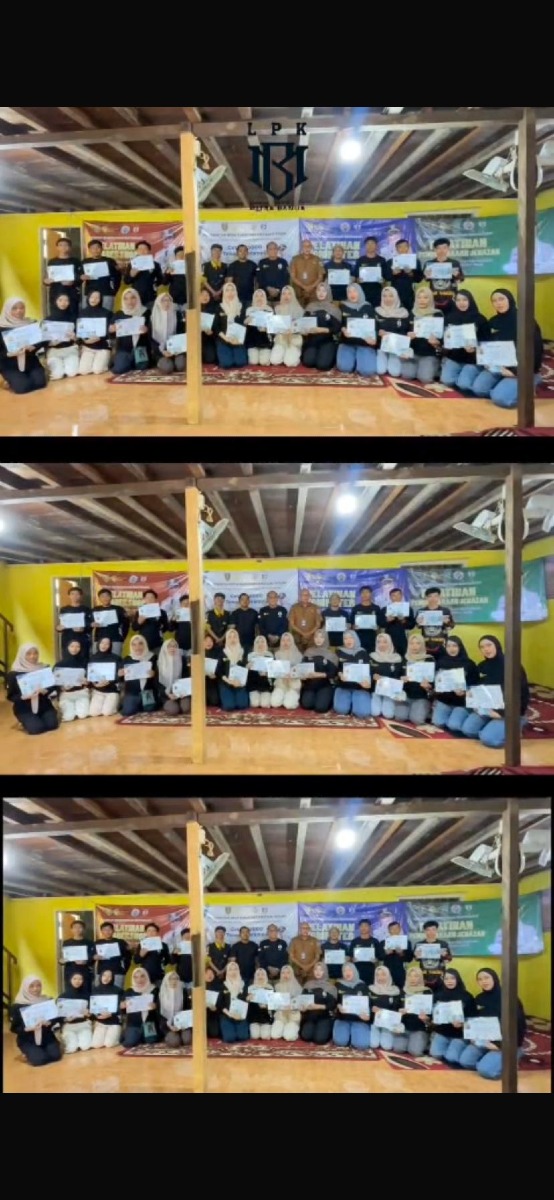 PEMERINTAH DESA SUPUT TUTUP PELATIHAN BARBERSHOP, KOMPUTER, DAN PEMULASARAN JENAZAH