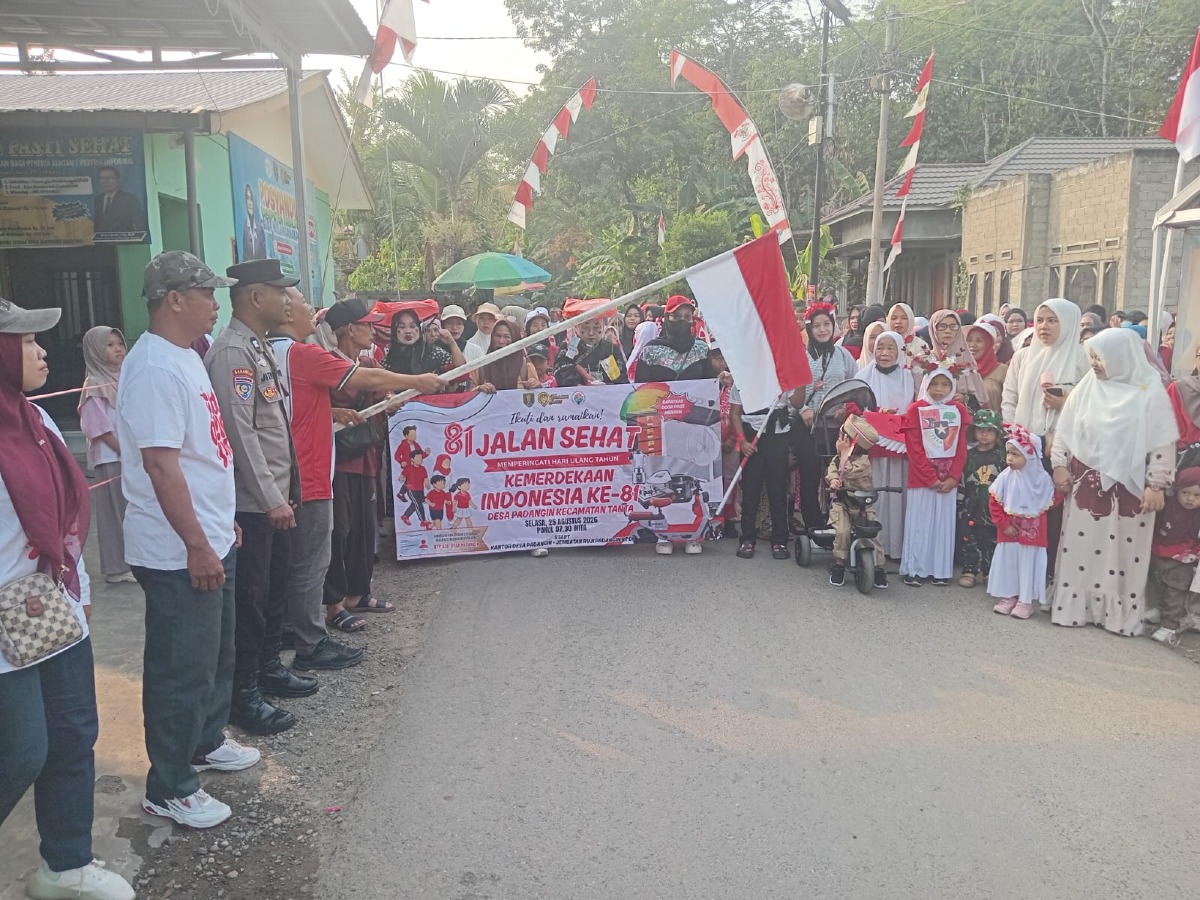 Jalan Sehat memperingati HUT RI Ke-81