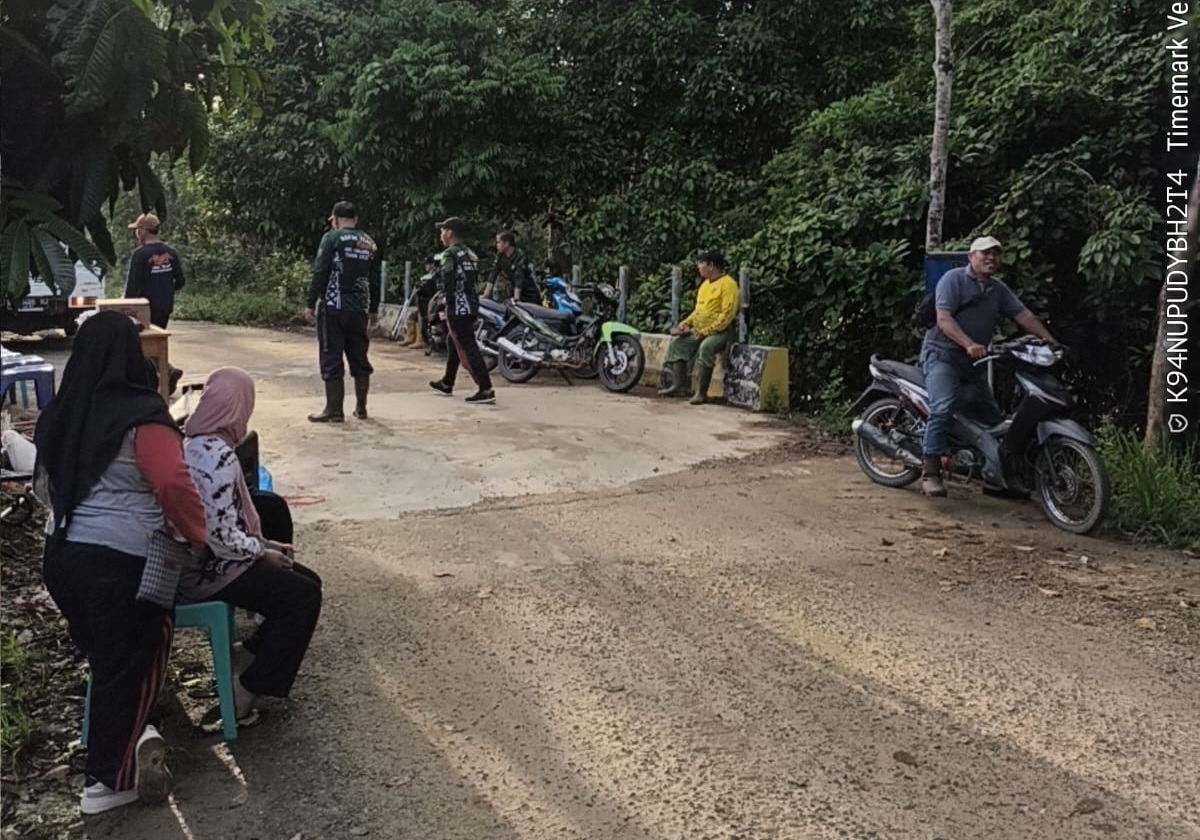 Sukses Gelar Gemajalin, Pemdes Juai dan Warga Sulap Jalan Perkebunan Sepanjang 2 Kilometer Jadi Bersih