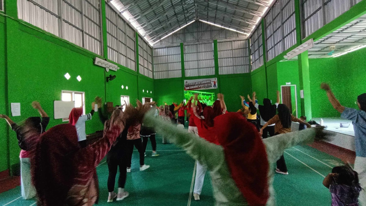 Puluhan Kader Desa Antusias Ikuti Senam Sehat Bersama dan Pembagian Kupon Undian