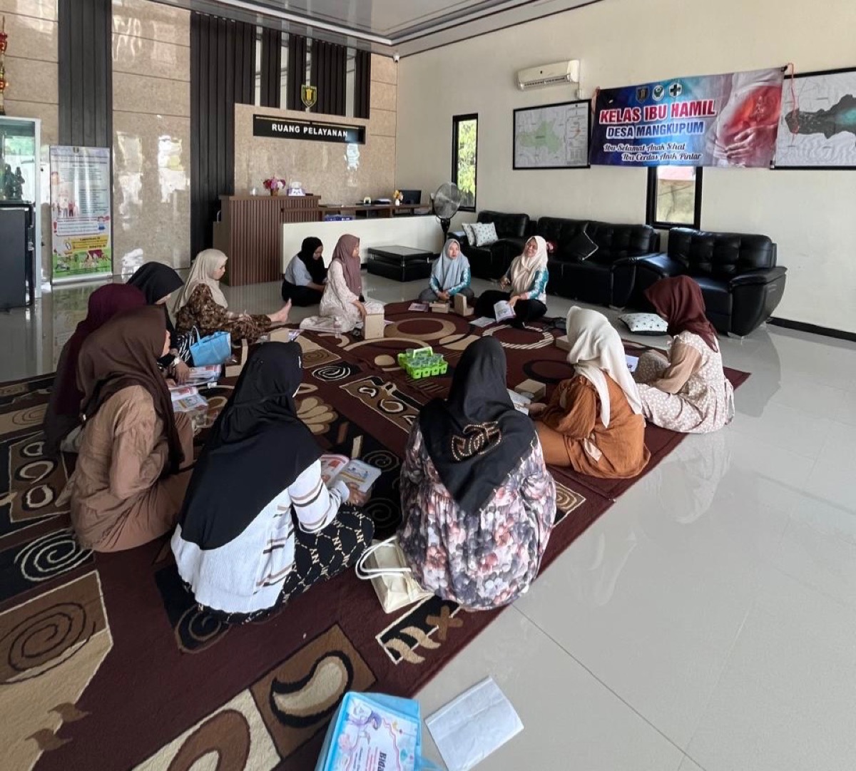 Edukasi dan Keterampilan Seputar Kehamilan hingga Perawatan Bayi,Kelas Ibu Hamil Desa Mangkupum