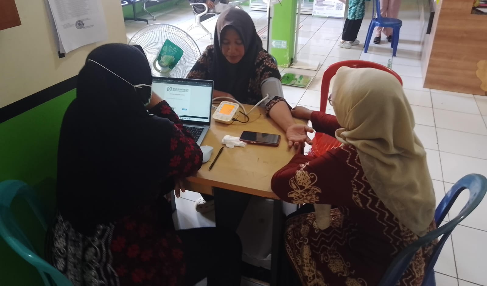 KAU PANTAS (KARTU PANTAU TEKAN OBESITAS) Oleh Erdi Yani, S. Keb