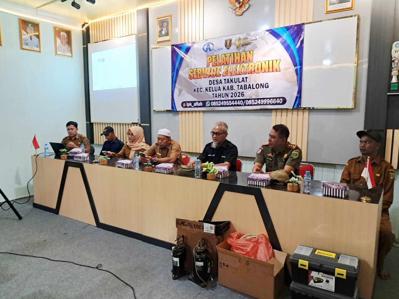Pelatihan Service Elektronik Di Desa Takulat Kecamatan Kelua