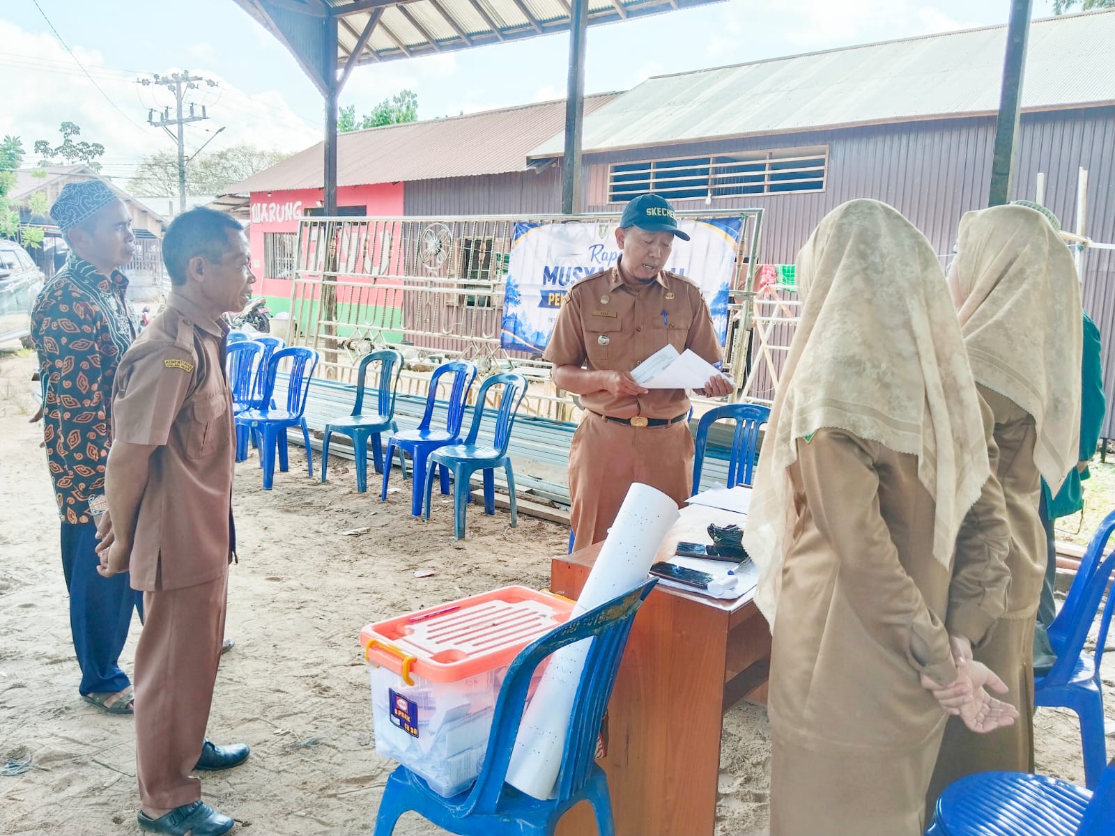 Monitoring Pemilihan Ketua RT. 005  Di Desa Sungai Buluh Kecamatan Kelua