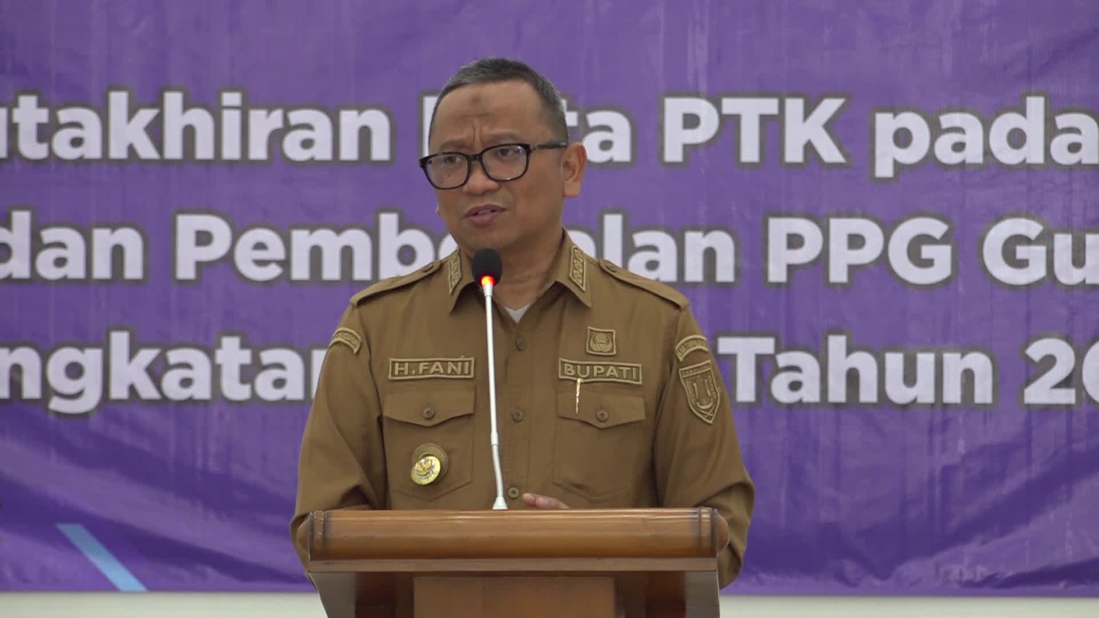 Guru Tak Sekadar Mengajar, Bupati Tabalong Tekankan Peran Membentuk Akhlak Anak