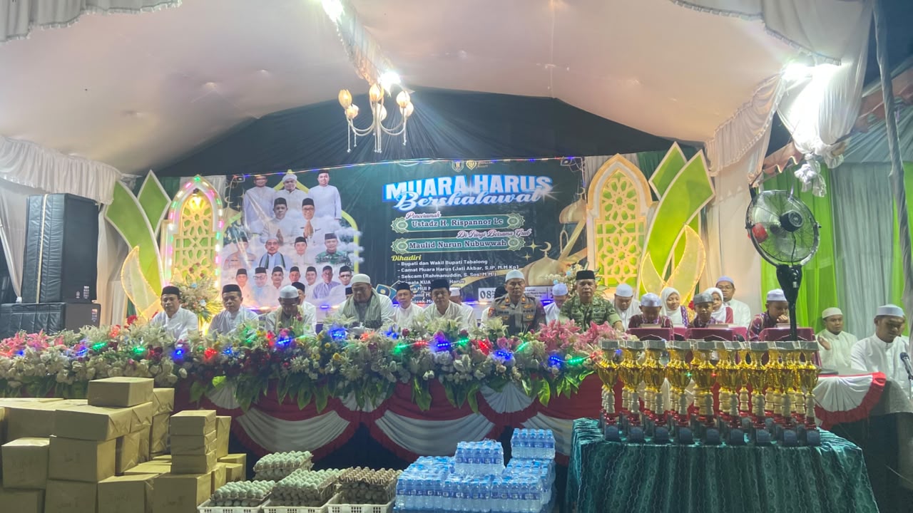 Muara Harus Bersholawat Sekaligus Penutupan Festival Anak Indonesia (FASI) III di Halaman Kecamatan Muara Harus