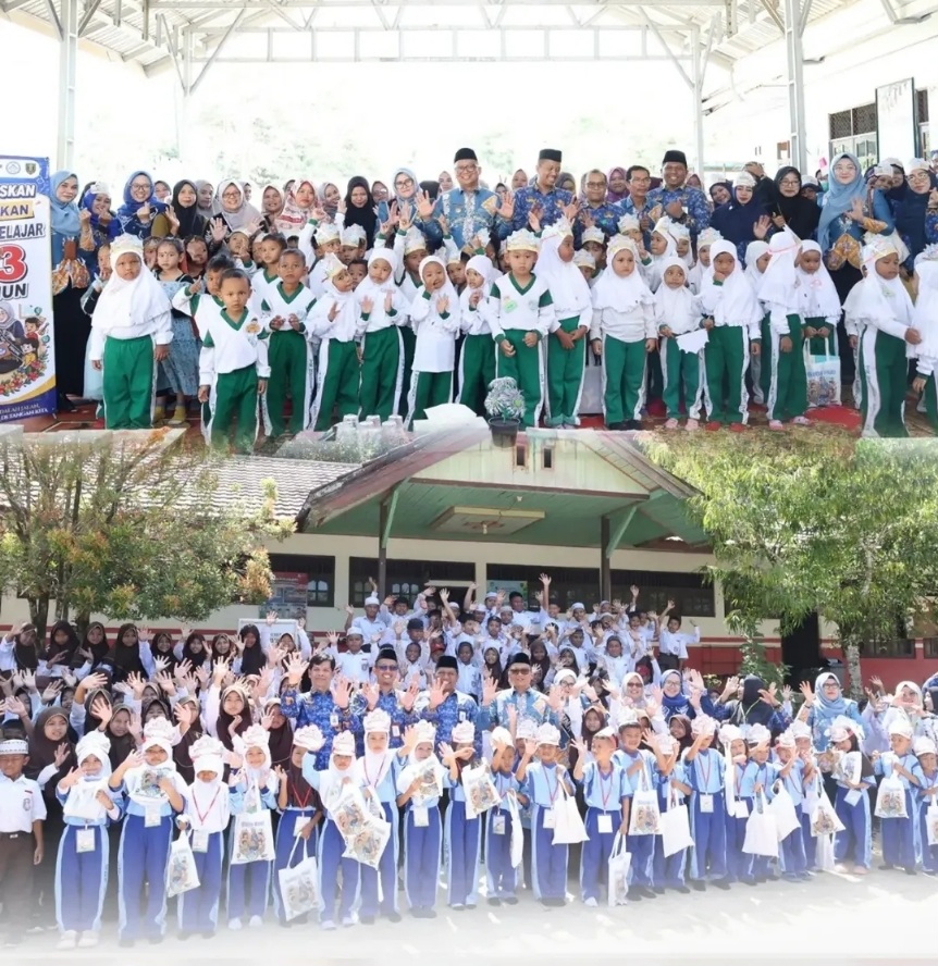 Bupati Tabalong Tinjau MPLS di Kambitin, Wujudkan Pendidikan Berkualitas dan Berkarakter Sejak Dini