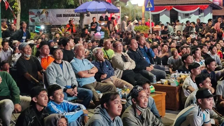Ribuan Masyarakat Padati Nobar Final Piala Dunia 2026 di Taman Tanjung Bersama Bupati Tabalong
