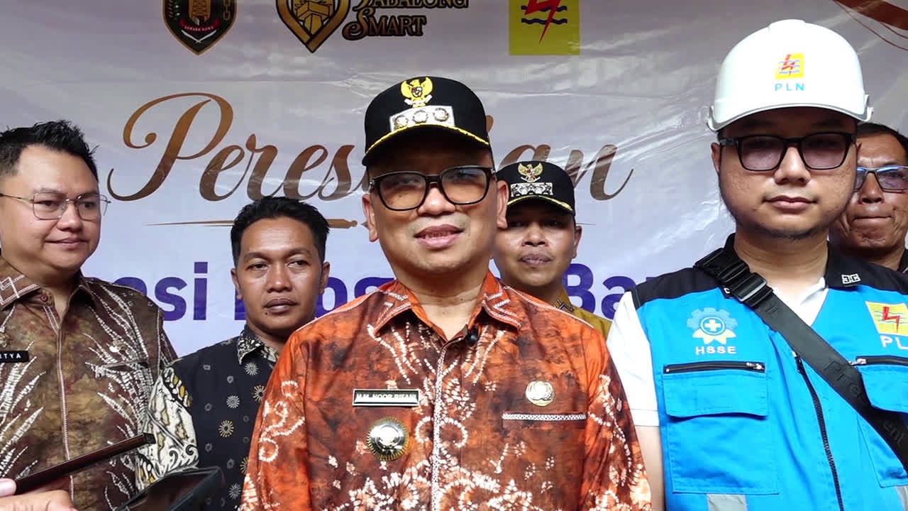 Kolaborasi Buka Akses Listrik, 104 Rumah Warga Pamarangan Kiwa Dapat Bantuan Pemasangan Listrik