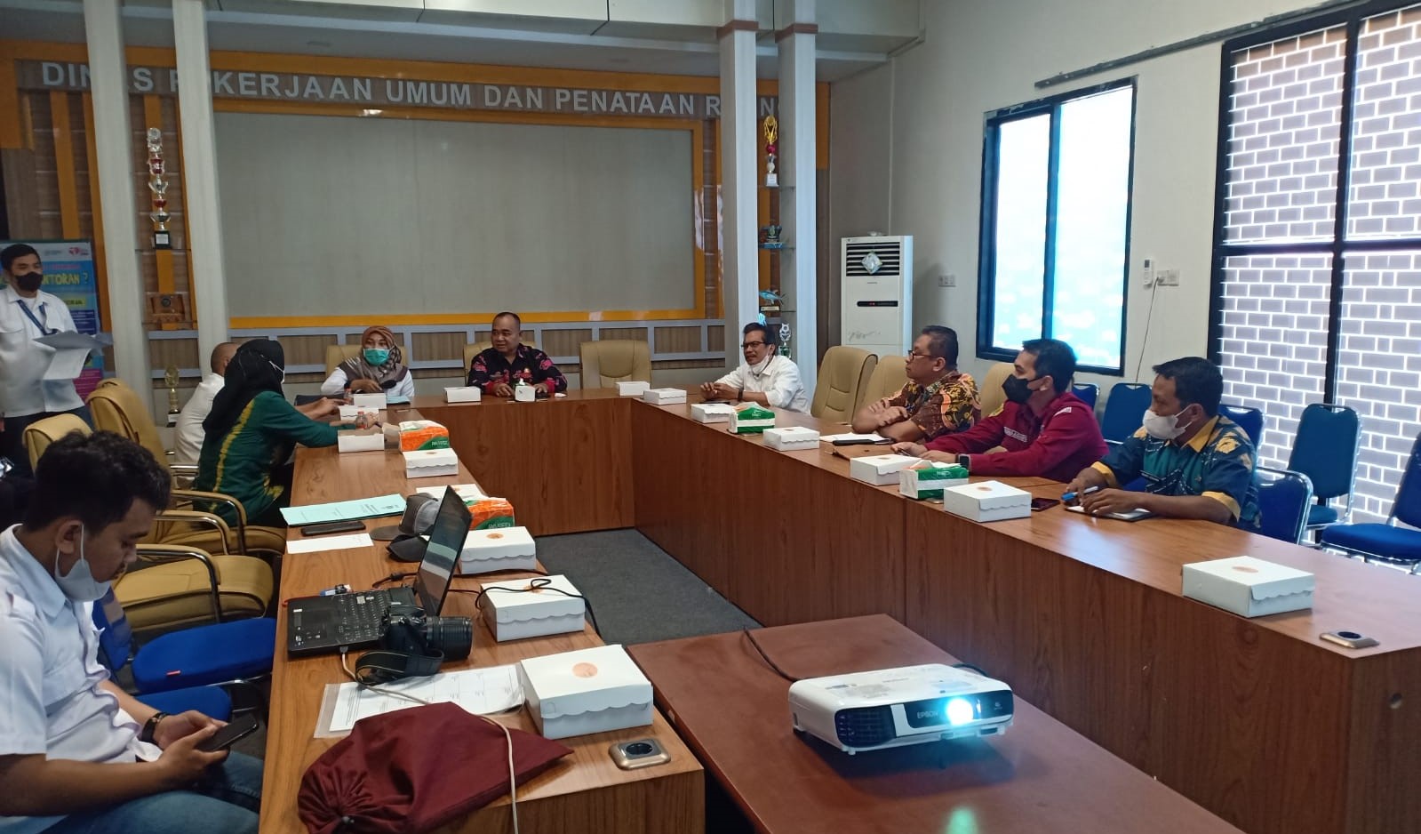 Rapat Persiapan dan Penelitian Lapangan Serah Terima Hibah Jembatan Gantung Pejalan Kaki Desa Bongkang Kabupaten Tabalong