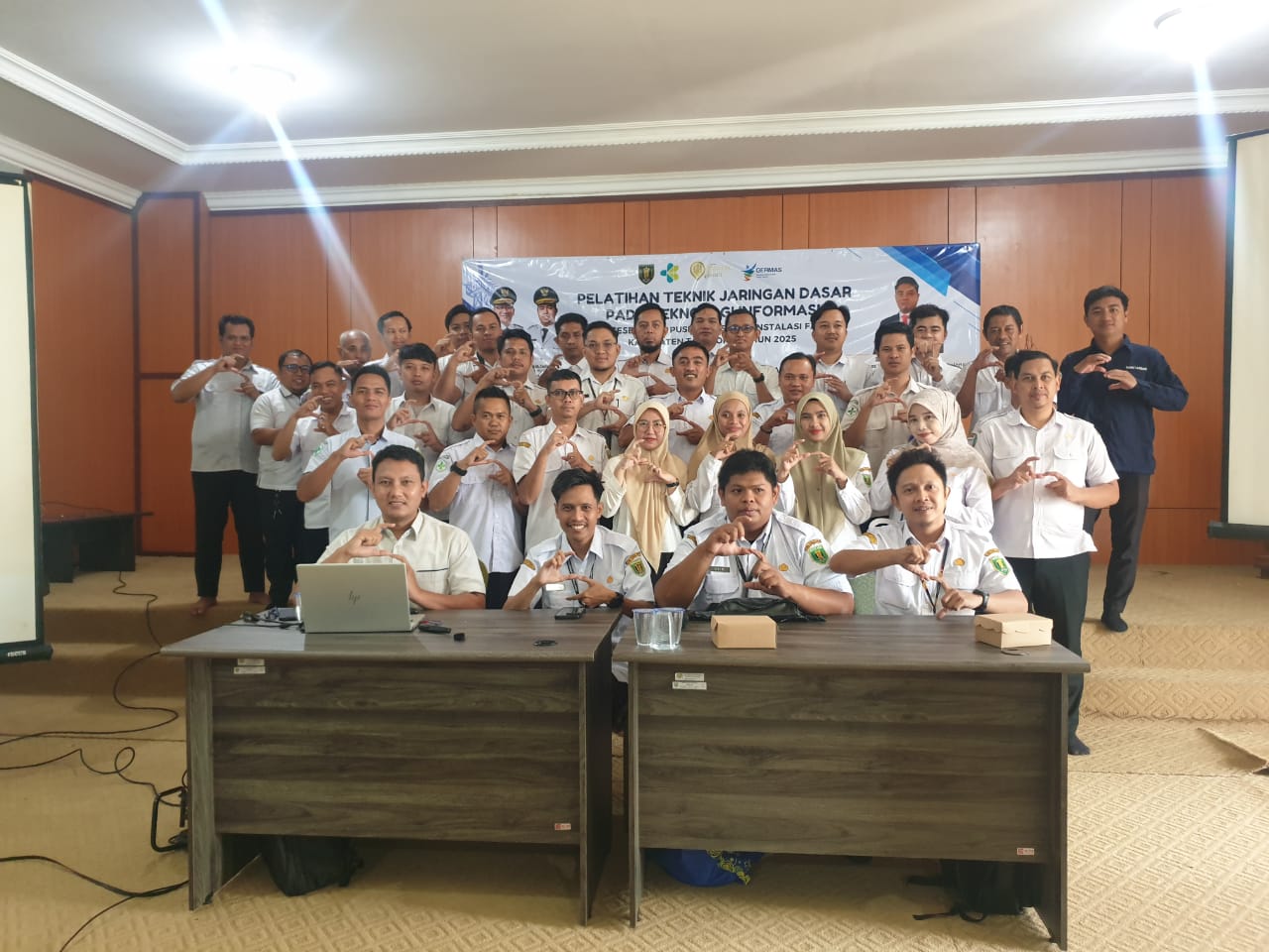 Penguatan Kapasitas Teknisi: Dinas Kesehatan Gelar Pelatihan Teknik Jaringan Dasar bagi Pengelola TI Puskesmas dan IFK