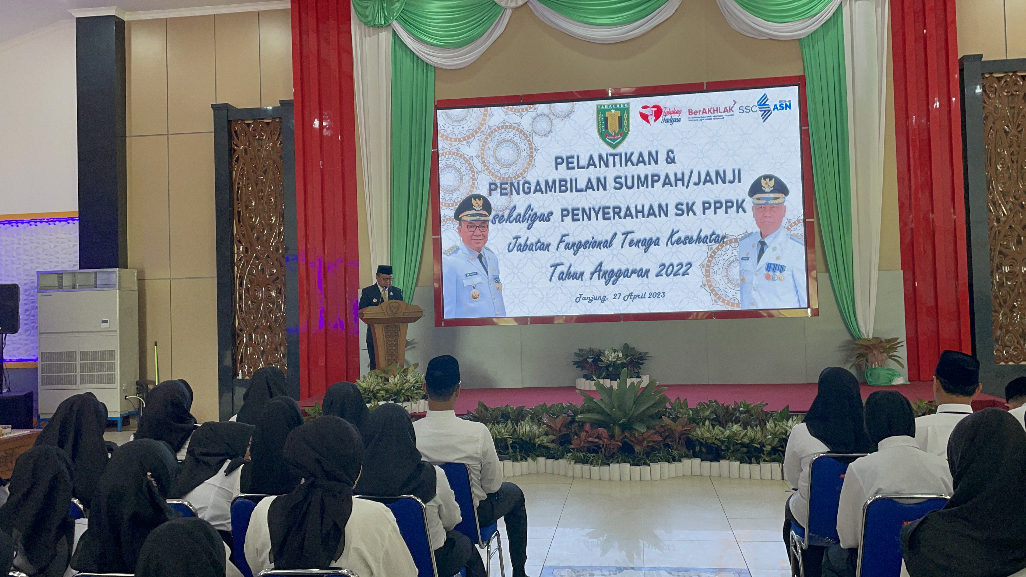 Pelantikan dan Pengambilan Sumpah/Janji Sekaligus Penyerahan SK PPPK Jabatan Fungsional Tenaga Kesehatan Tahun Anggaran 2022