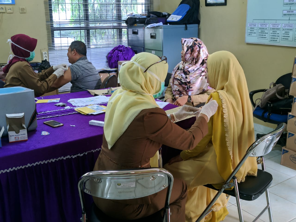 Hindari resiko terkena virus mengingitis,Dinas Kesehatan Tabalong berikan vaksin gratis Untuk Jamaah Haji