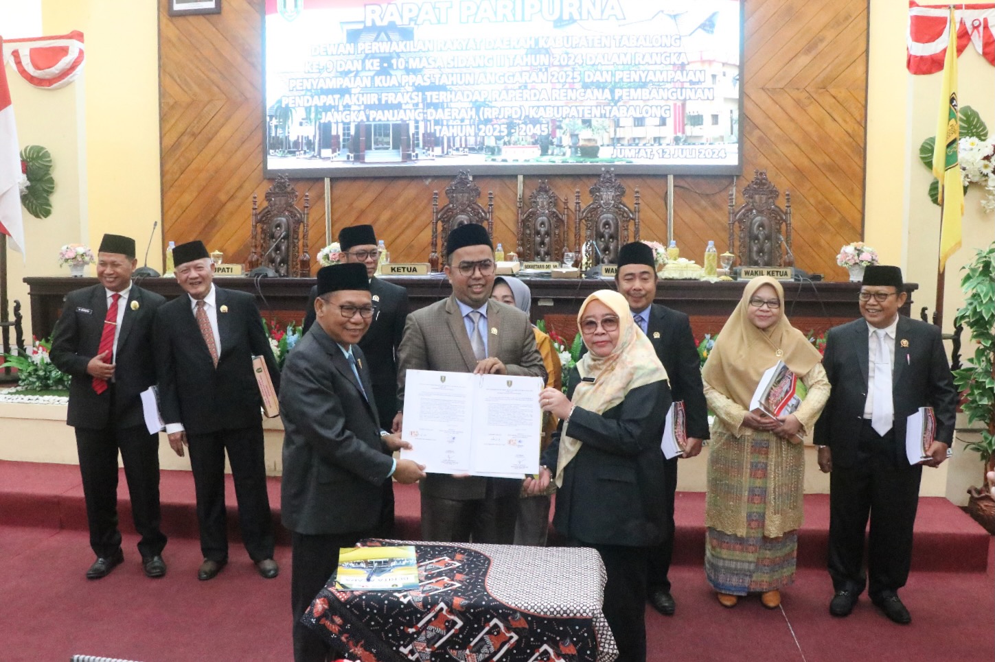 Paripurna Penyampaian Rancangan Dokumen KUA PPAS Tahun Anggaran 2025 dan Penandatanganan Fakta Integritas KUA PPAS 2025