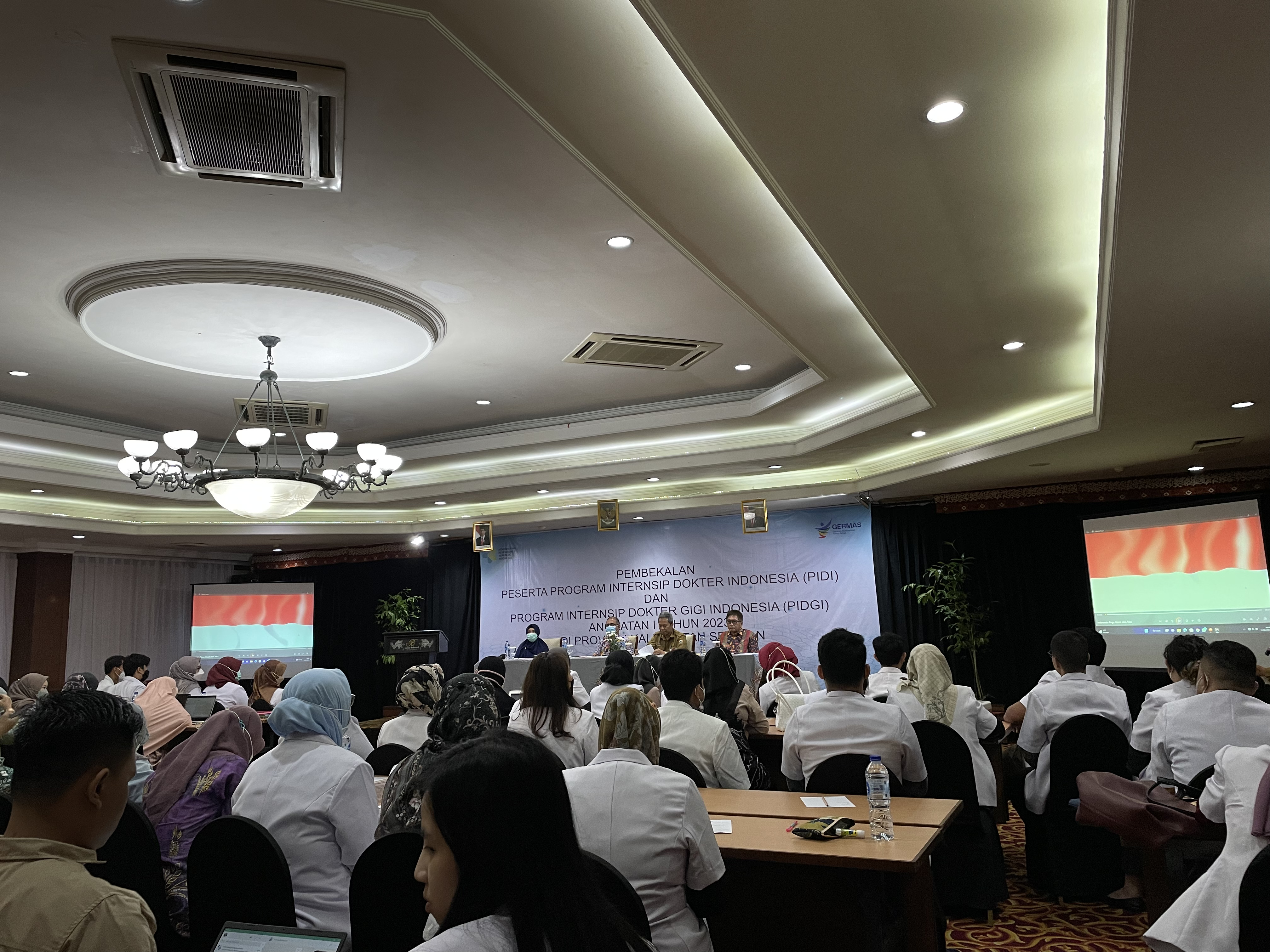PEMBEKALAN PESERTA PROGRAM INTERNSHIP DOKTER INDONESIA (PIDI) DAN PROGRAM INTERNSHIP DOKTER GIGI INDONESIA (PIDGI) ANGKATAN TAHUN 2023 PROVINSI KALIMANTAN SELATAN