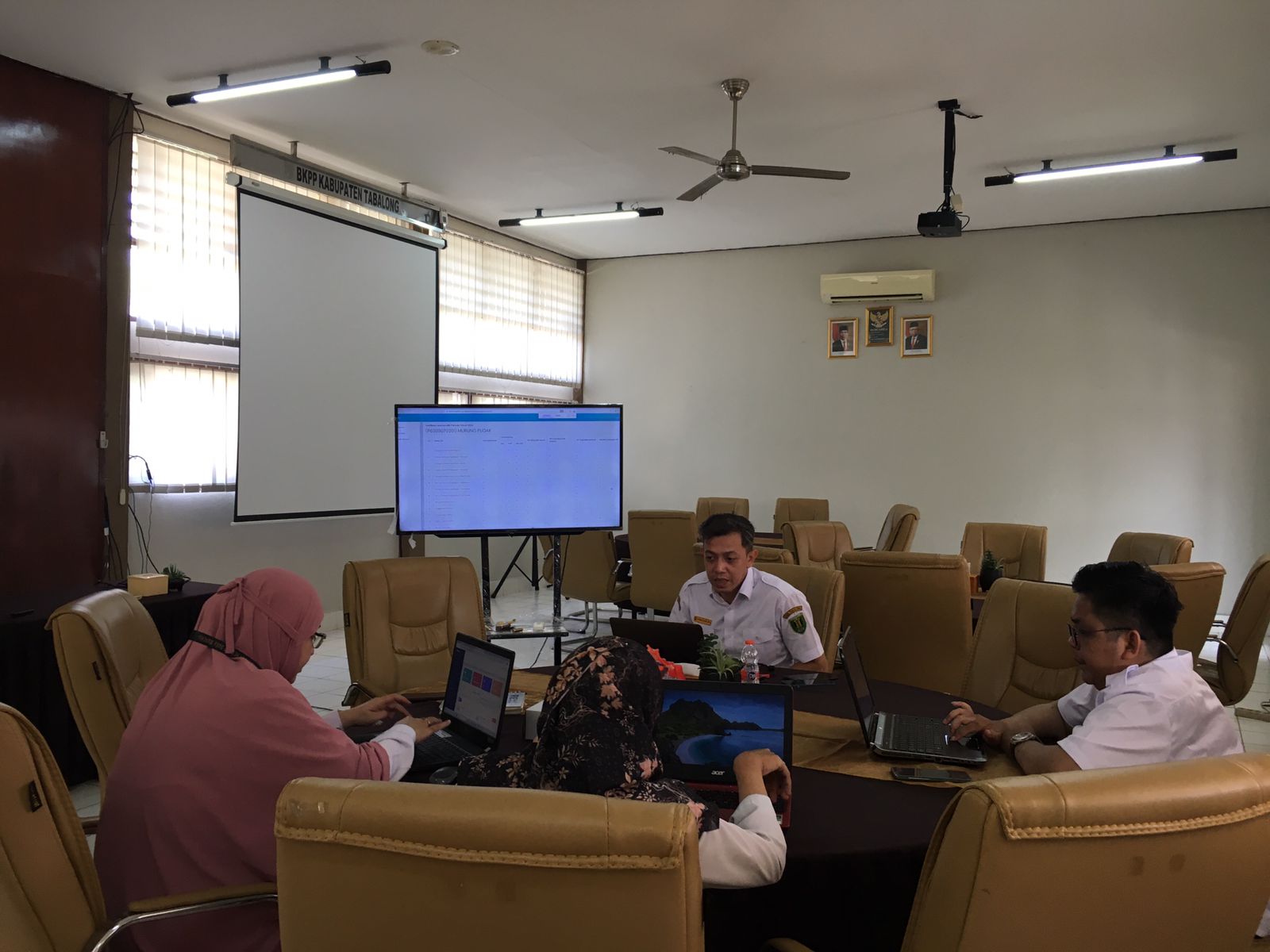 Verifikasi dan Validasi Renbut Dinas Kesehatan, RS.H. Badaruddin Kasim , Instalasi Gudang Farmasi Dan Puskesmas Tingkat Kabupaten Tabalong