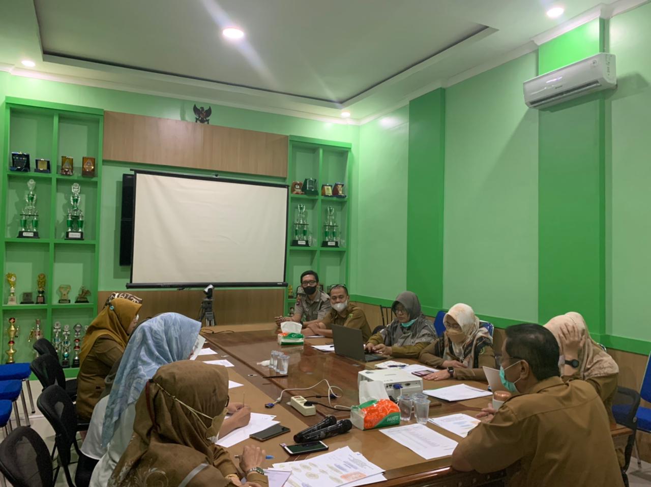 RAPAT PERSIAPAN PEMBUKAAN PELAYANAN DINAS KESEHATAN DI MALL PELAYANAN PUBLIK