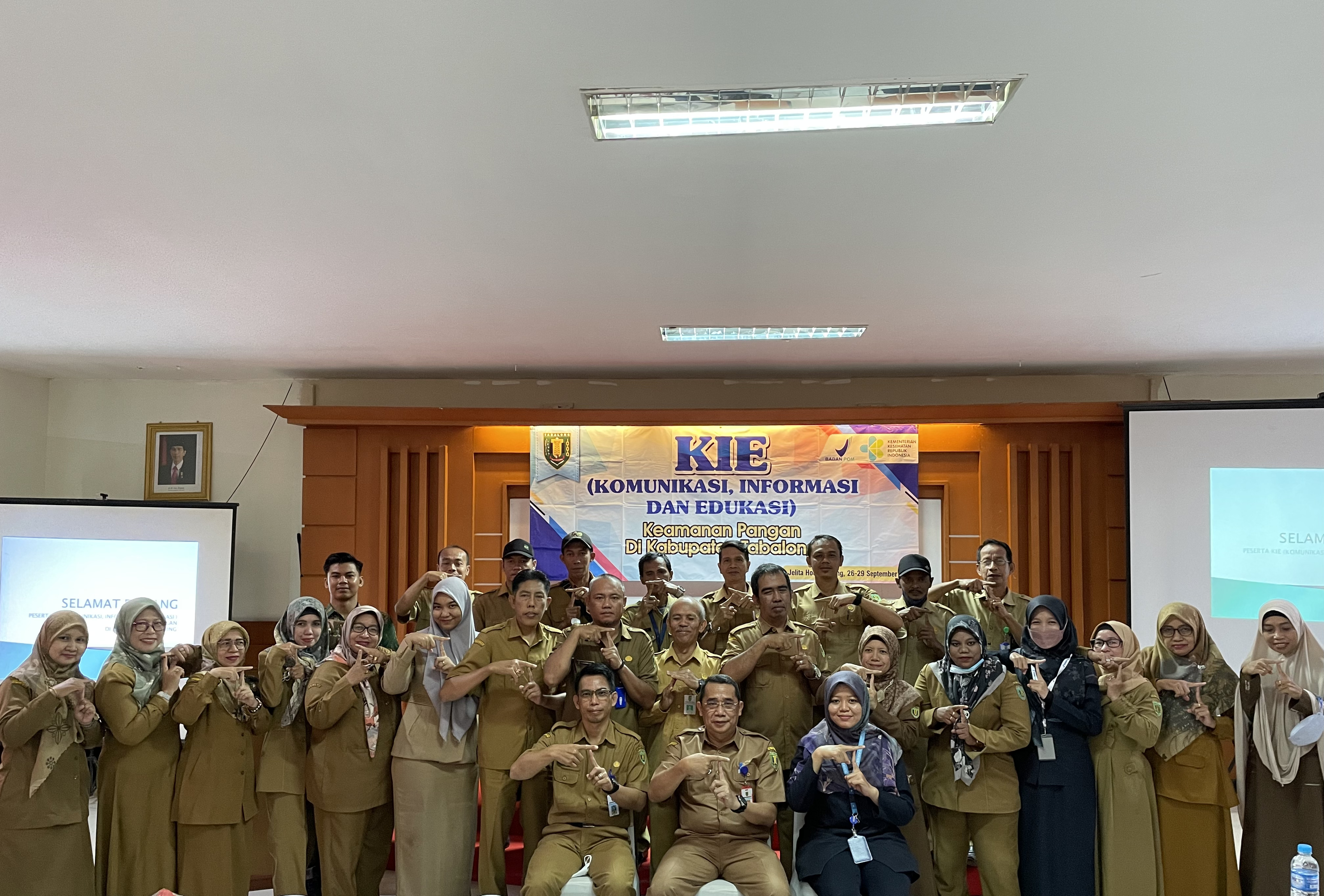 KIE (Komunikasi, Informasi dan Edukasi) Keamanan Pangan pada Pengelola Pasar kabupaten Tabalong