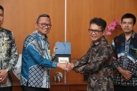 Haji Fani Minta UGM MemperluasKesempatan Kuliah Warga Tabalong