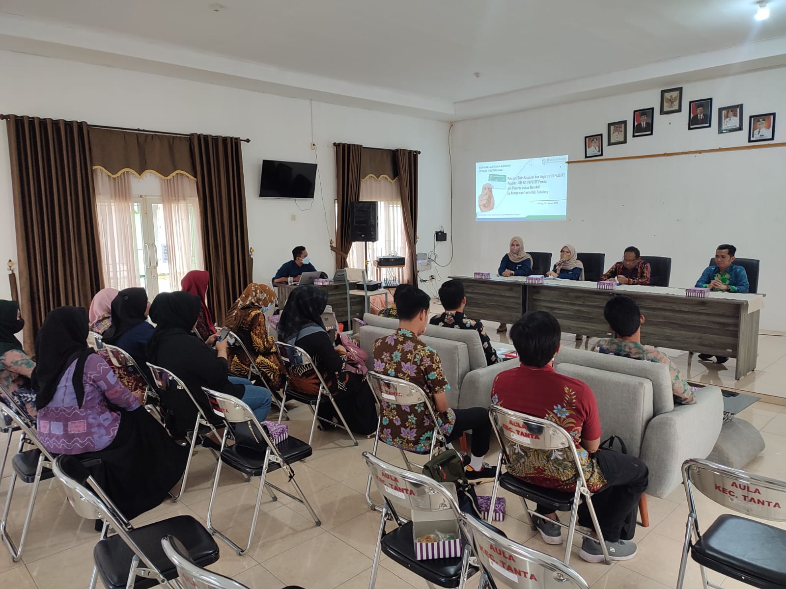 Sosialisasi Kepesertaan JKN-KIS dan Inovasi PEJAKA TULEN di Kecamatan Tanta.