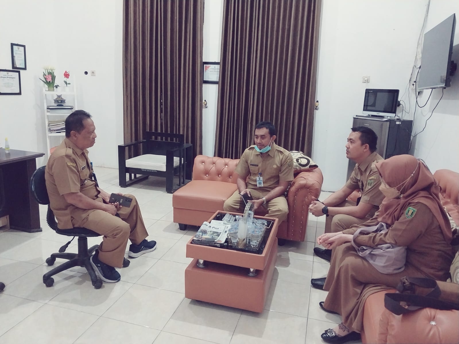 KOORDINASI SURVEILANS IMUNISASI DINAS KESEHATAN KABUPATEN TABALONG DENGAN KECAMATAN TANTA TERKAIT INOVASI "FOKALIS"