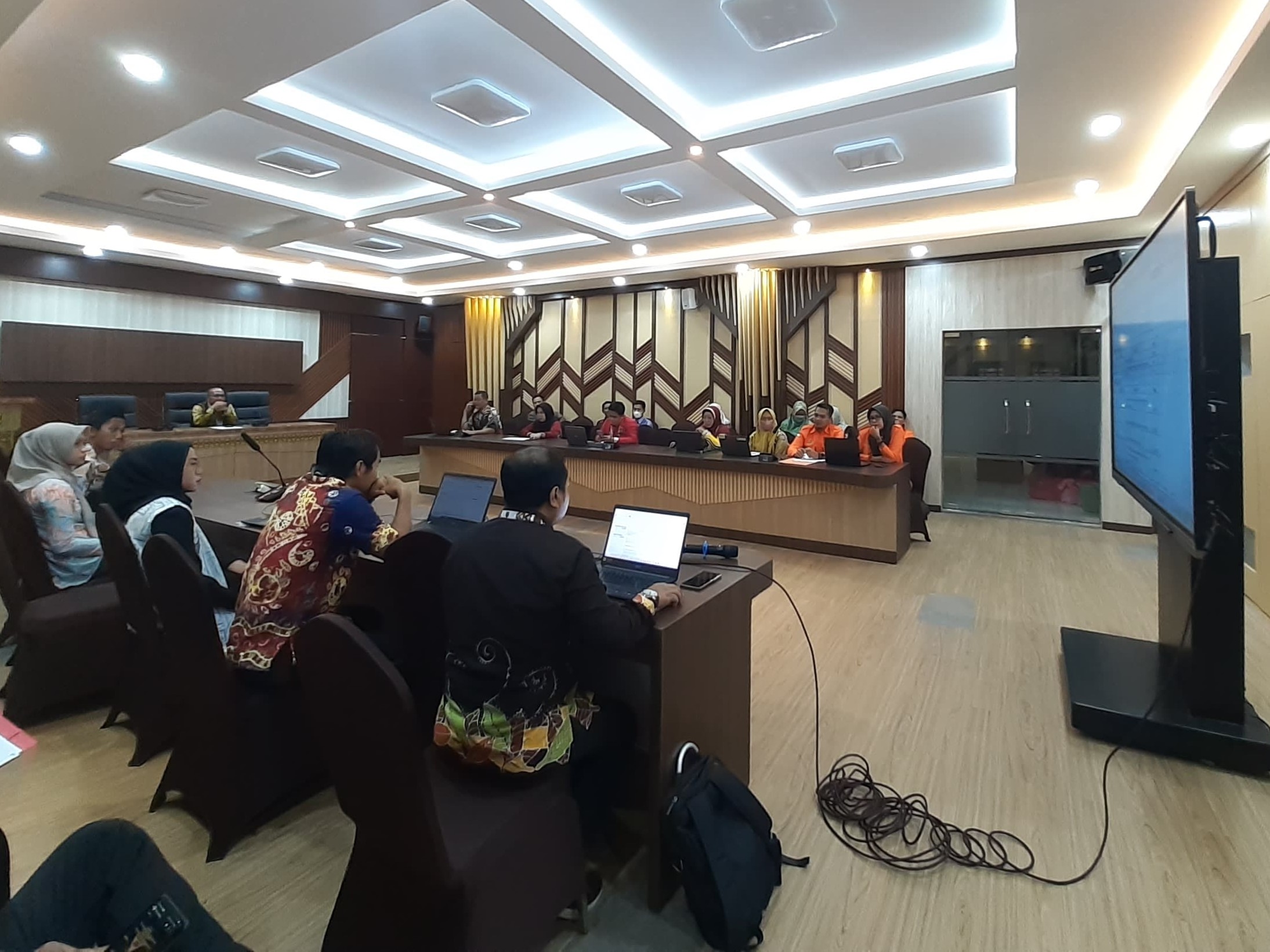 Bappedalitbang Adakan Evaluasi Terhadap Penyediaan Data Indikator Daerah Untuk Mendukung Perencanaan Pembangunan