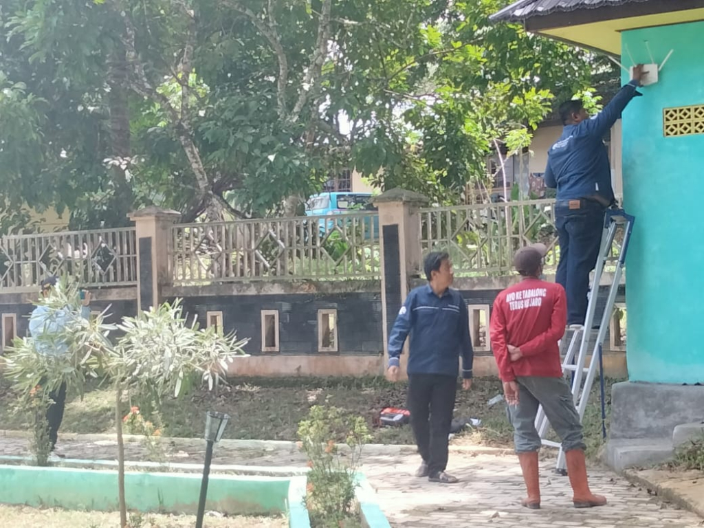 Tingkatkan akses informasi publik, Diskominfo Tabalong menyediakan Free WiFi di RTH Kecamatan Jaro