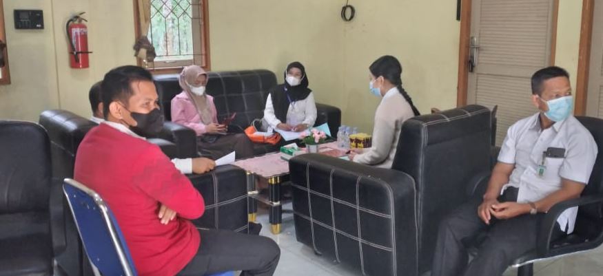 DPMD Tabalong Bidang PKD bersama Aparat Desa MURKA melakukan koordinasi batas wilayah Desa.
