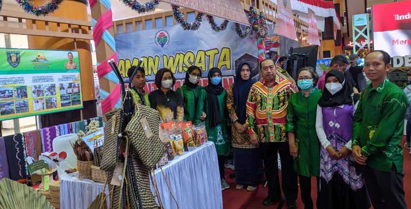 Ikuti Expo BUMdes di Duta Mall Banjarmasin