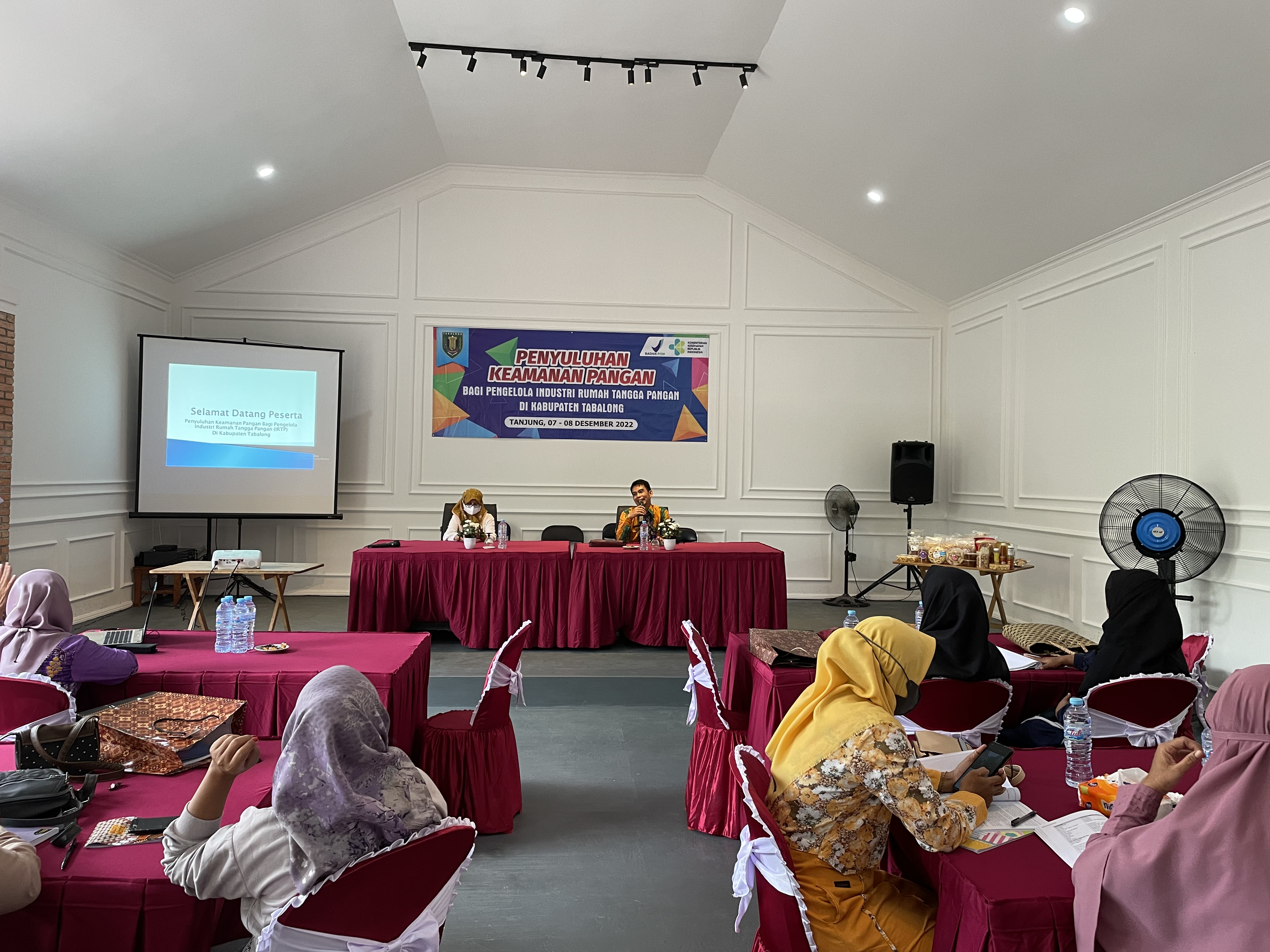 Penyuluhan Keamanan Pangan Bagi Pengelola Industri Rumah Tangga Pangan Di Kabupaten Tabalong