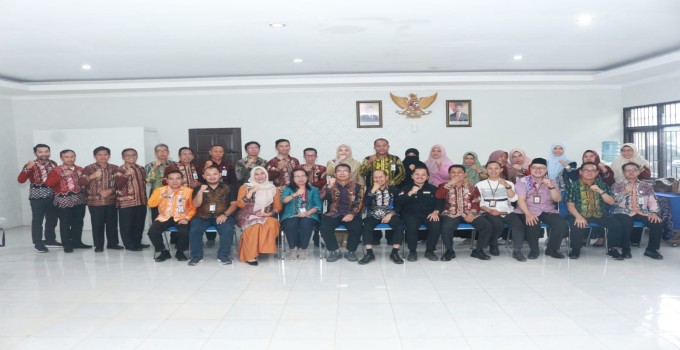 Inspektur ikuti kegiatan Audiensi Hasil Penilaian Kepatuhan Pelayanan Publik tahun 2024 di Ombudsman Kalimantan Selatan
