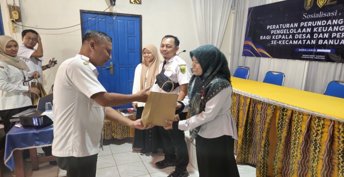 Inspektorat laksanakan sosialisasi Peraturan Perundang-undangan Pengelolaan Keuangan Desa bagi Kepala Desa dan Perangkatnya se Kecamatan Banua Lawas