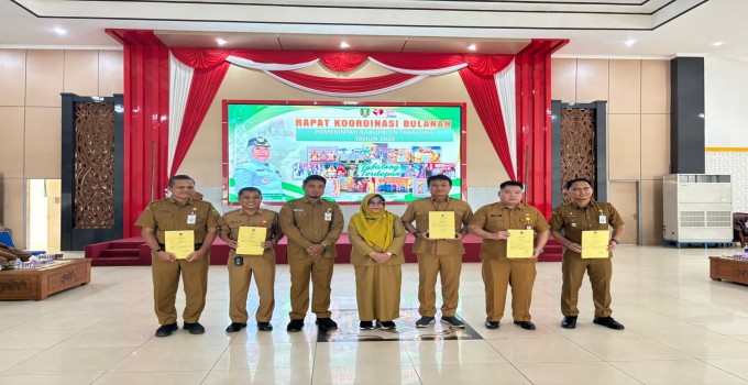 Pj Bupati Tabalong serahkan DPA TA 2025