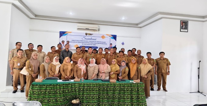 Sosialiasi Peraturan Perundang-undangan Pengelolaan Keuangan Desa bagi Kepala Desa dan Perangkatnya se Kecamatan Jaro