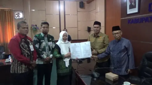 DPRD Tabalong Sahkan KUA-PPAS 2025, Anggaran Naik Jadi Rp 3,6 Triliun