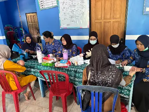 Kegiatan Posyandu dan Cek Kesehatan Gratis di Desa Simpung Layung