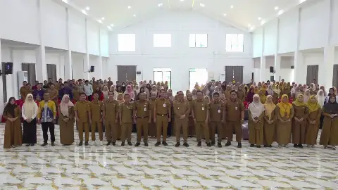 Bupati Tegaskan Komitmen Perluas Akses Pendidikan, Mulai Beasiswa hingga Rencana Seragam Gratis