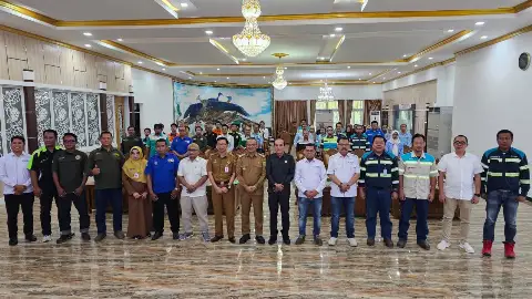 Diikuti 50 Peserta dari Perusahaan dan Serikat Pekerja, Disnaker Tabalong Perkuat Sinergi Melalui Sosialisasi LKS Tripartit