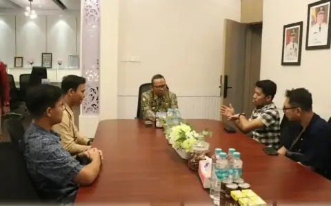 Bupati Tabalong Audiensi dengan PLN ULP Tanjung Terkait Pemadaman Listrik Bergilir