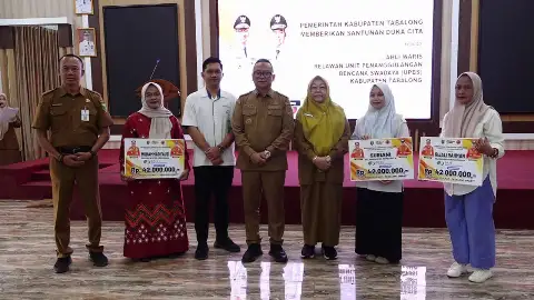330 Relawan UPBS Tabalong Terima Jamsos Ketenagakerjaan, 3 Ahli Waris Terima Santunan Kematian