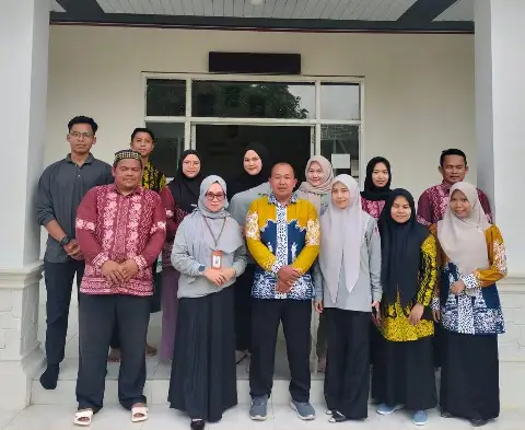 Jemput bola di Desa Marindi, Kecamatan Haruai