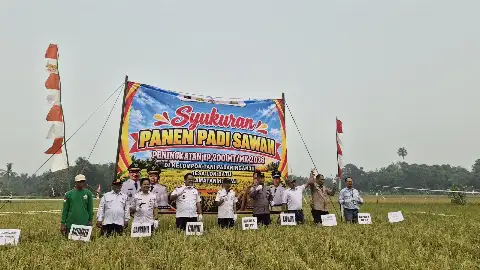 Syukuran Panen Padi Sawah di Desa Lok Batu Kecamatan Haruai