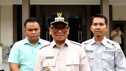 Pemkab Tabalong Bagi Seragam Gratis, Penjahit Lokal Dapat Order