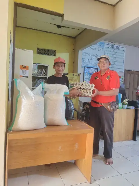 4.159 Keluarga di Tabalong Kebagian Bantuan Beras dan Telur Itik!