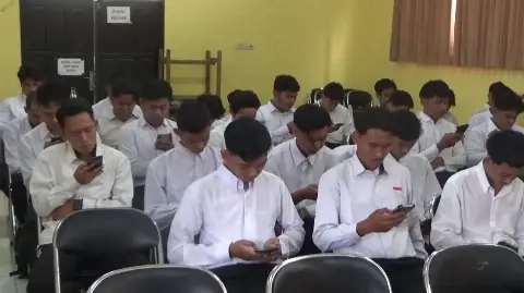 75 Peserta Berebut Kursi Pelatihan Operator Alat Berat di Tabalong!